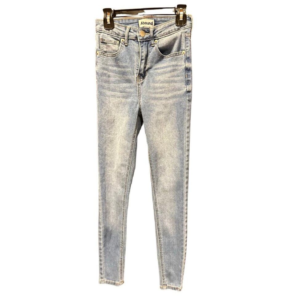 Abound Women's high rise light wash denim jeans, Size 23 - Picture 1 of 12